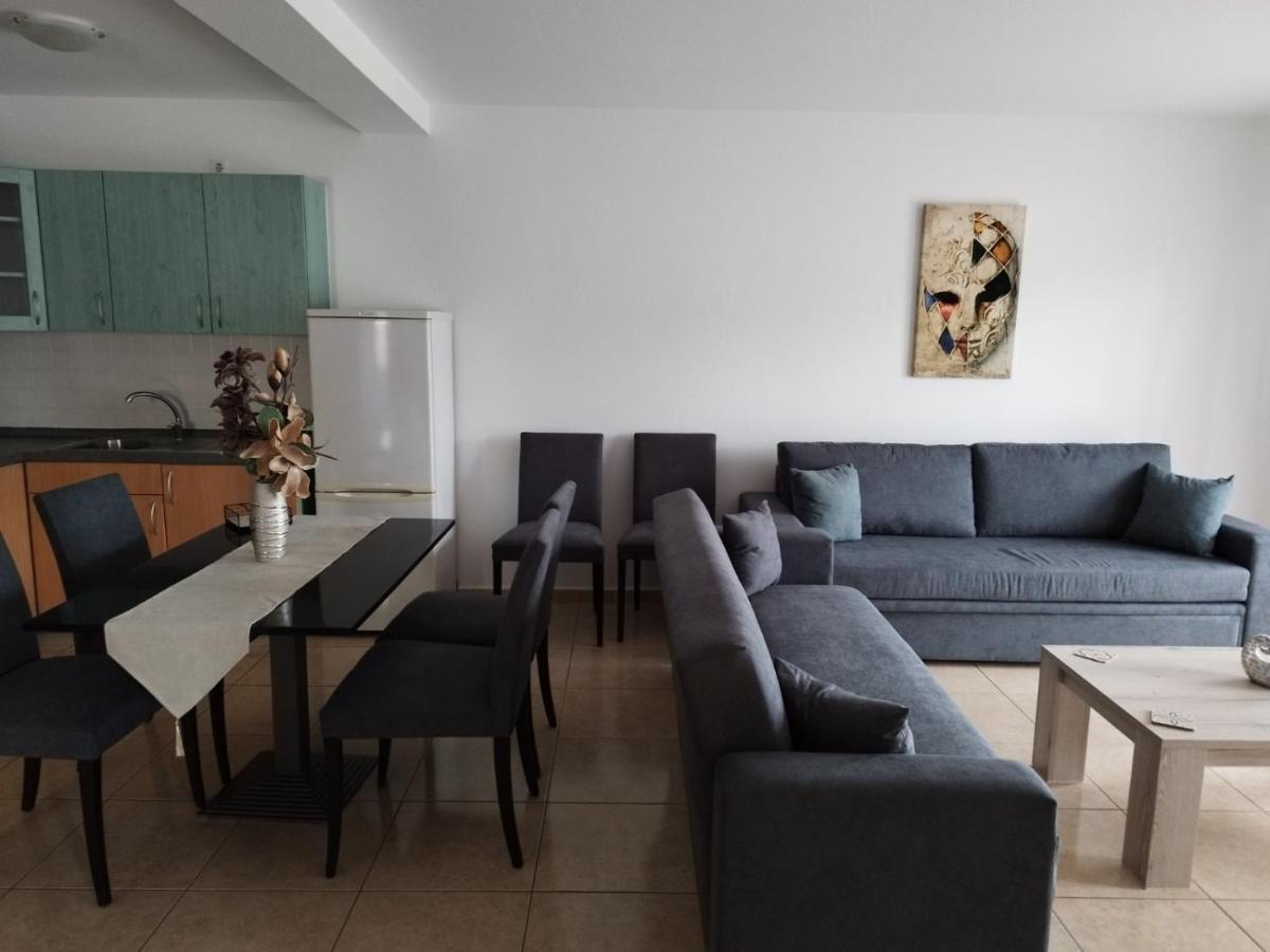 Ina House Apartment Varella Luaran gambar